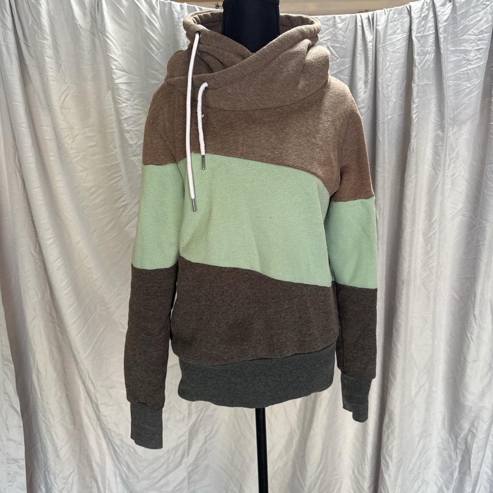 Colorblock Sweater - Green and Gray